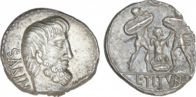 Republic
Denario. 89 a.C. TITURIA. L. Titurius L.f. Sabinus. ESCASA. Anv.: Cabeza del rey Tatius a derecha, detrás SABIN. Rev.: Tarpeia arrodillada e...