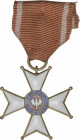 Cruz de Caballero de la Orden de Polonia Restituida. (1944). POLONIA. Metal dorado y esmaltes. Ø 45 mm. Con anilla y cinta originales. BB-217. EBC....