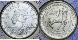 10000 LIRE 1996 PROCLAMAZIONE DELLA REPUBBLICA AG. 22 GR. FDC (IN FOLDER MACCHIATO)