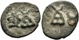 INDIA, Post-Mauryan (Punjab). Taxila (local coinage). 1/2 Unit (Bronze, 17 mm, 1.70 g, 2 h), Taxila city state (Pushkalavati), circa 2nd century BC. L...