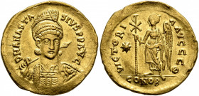 Anastasius I, 491-518. Solidus (Gold, 20 mm, 4.39 g, 7 h), Constantinopolis, 498. D N ANASTASIVS P P AVG Pearl-diademed, helmeted and cuirassed bust o...