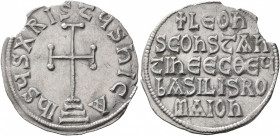 Leo V the Armenian, with Constantine, 813-820. Miliaresion (Silver, 23 mm, 2.16 g, 12 h), Constantinopolis. IҺSЧS XRISTЧS ҺICA Cross potent set on thr...