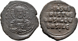 Anonymous Folles, time of Basil II & Constantine VIII, circa 976-1025. Follis (Bronze, 32 mm, 10.70 g, 7 h), Class A2, Constantinopolis. +ЄMMANOVHΛ Ni...