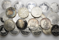A lot containing 23 silver coins. All: South America. About extremely fine to good extremely fine. LOT SOLD AS IS, NO RETURNS. 23 coins in lot.


F...