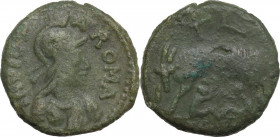 Ostrogothic Italy, Athalaric (526-534). AE Follis. Rome mint, struck c. 526-534 AD. Obv. INVICTA ROMA. Helmeted and cuirassed bust of Roma right. Rev....