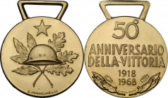 Medaglia 1968 per il 50° anniversario della Vittoria della prima guerra mondiale. AU. 5.18 g. 20.00 mm. Opus: L. Mancinelli. Marchiata oro 750. PROOF....