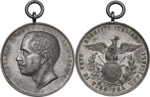 Vittorio Emanuele III (1900-1943). Medaglia premio per gara di tiro tra ufficiali. AG. 30.00 mm. Con appiccagnolo originale. Bei fondi con lustro orig...