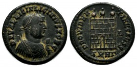 Licinius II. Caesar, AD 317-324. AE Follis (17mm, 3.24g). Heraclea mint, 3rd officina. Struck AD 318-320. Laureate bust right, wearing imperial mantle...