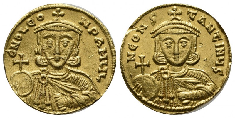 Leo III the "Isaurian", with Constantine V, 717-741. AV Solidus (20mm, 4.42g), C...
