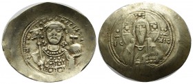 Michael VII Ducas (1071-1078). AV Histamenon Nomisma (29mm, 4.21g). Constantinople. + MIXAHΛ BACIΛ O Δ. Facing bust of Michael, holding labarum and gl...