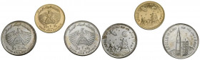 YEMEN. Serie completa por tres monedas con las valores de 2 Rials (2 monedas) y 20 Rials en conmemoración a la expedición espacial Apollo 11. (Peso to...