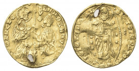 VENEZIA
Andrea Dandolo Doge LIV, 1343-1354.
Ducato di imitazione greca.
Au gr. 3,41
Dr. ANDR DANDVLO - S M VENETI. San Marco stante verso s., porg...