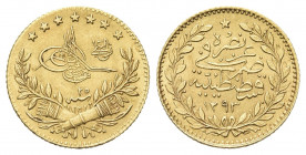 TURCHIA
Abdul Hamid II, 1876-1909.
25 Piastre 1293 (1900).
Au gr. 1,81
Dr. Toughra; sotto, data, tutto tra due rami di alloro.
Rv. Legenda dispos...