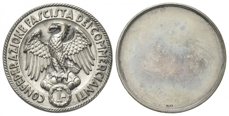 ROMA
Ventennio Fascista, dal 1923 al 1943.
Medaglia uniface s. data opus J. M....