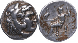 323-317 a.C. Felipe III ARRIDAIOS. Macedonia. Tetradacma. Ag. 17,07 g. Cabeza de Heracles de frente, con tocado de piel de león, formando el jefe cent...