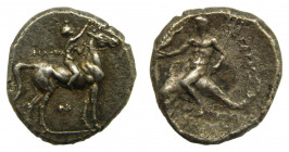 CALABRIA - Taras (Italia) (302-281 aC). Didracma. Niño sobre caballo parado y Taras sentado sobre delfín. S 363var. 6,4 gR. Ar.
MBC+