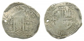 Felipe IV (1621-1665). 8 Reales. 1658. Potosí. Ensayador E. Leones y castillos intercambiados. 24,98 gr. Ar. (AC 1521). Agujero.
MBC