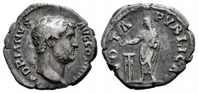 Hadrian. Denarius. 137-138 d.C. Rome. (Ric-II 3 2326). (Bmcre-777). (Rsc-1481). Anv.: HADRIANVS AVG COS III P P, bare head to right. Rev.: (V)OTA PVBL...