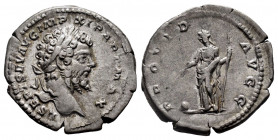 Septimius Severus. Denarius. 200-201 d.C. Rome. (Ric-IV 166). (Bmcre-197). (Rsc-586). Anv.: SEVERVS AVG PART MAX, laureate head to right. Rev.: PROVID...