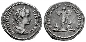 Caracalla. Denarius. 201 d.C. Rome. (Ric-IV 54b). (Bmcre-262). (Rsc-175). Anv.: ANTONINVS PIVS AVG, laureate and draped bust to right. Rev.: PART MAX ...