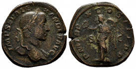 Severus Alexander. Sestertius. 231 d.C. Rome. (Spink-8001). (Ric-521). Rev.: PM TR P X COS III PP. Victory standing front holding wreath and palm bran...