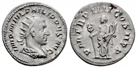 Philip I. Antoninianus. 244-247 d.C. Rome. (Ric-IV 31). (Rsc-43). Anv.: IMP M IVL PHILIPPVS AVG, radiate, draped and cuirassed bust right. Rev.: P M T...