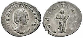 Herennia Etruscilla. Antoninianus. 249-251 d.C. Rome. (Ric-58b). Anv.: HER ETRVSCILLA AVG, draped, diademed bust right on crescent. Rev.: PVDICITIA AV...