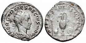 Herennius Etruscus. Antoninianus. 250-251 d.C. Rome. (Ric-IV 143). (Rsc-14). Anv.: Q HER ETR MES DECIVS NOB C, radiate and draped bust to right . Rev....