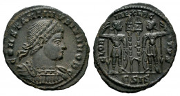 Constantinus II. Follis. 317-337 d.C. Siscia. (Ric-236). Anv.: CONSTANTINVS IVN NOB C, laureate and cuirassed bust right. Rev.: GLORIA EXERCITVS, two ...