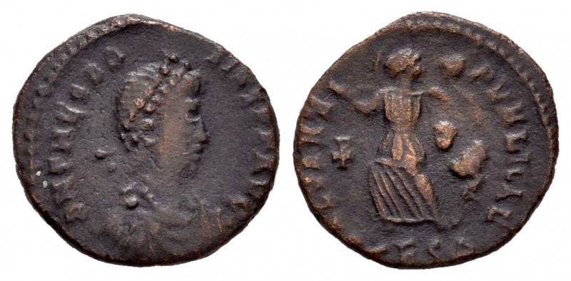 Theodosius I. AE 13. 379-395 d.C. Thessalonica. (Ric-65b). Anv.: DN THEODOSIVS P...