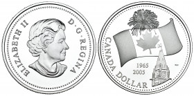 Canada. Elizabeth II. 1 dollar. 2005. (Km-549). Ag. 24,93 g. 40th Anniversaru National Flag. PR. Est...30,00. 

Spanish description: Canadá. Elizabe...