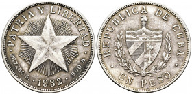 Cuba. 1 peso. 1932. (Km-15.2). Ag. 26,72 g. Choice VF. Est...25,00. 

Spanish description: Cuba. 1 peso. 1932. (Km-15.2). Ag. 26,72 g. MBC+. Est...2...