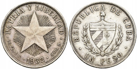 Cuba. 1 peso. 1932. (Km-15.2). Ag. 26,72 g. Almost XF. Est...30,00. 

Spanish description: Cuba. 1 peso. 1932. (Km-15.2). Ag. 26,72 g. EBC-. Est...3...
