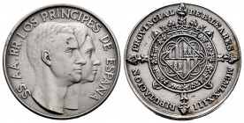 Medal. 1973. Mallorca. Ag. 23,87 g. SS. AA. RR. Los Principes de España. Realizada por la Diputación Provincial de Baleares. 32mm. AU. Est...50,00. 
...
