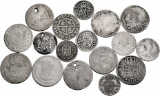 Lot of 17 different silver coins of the Spanish Monarchy. TO EXAMINE. Almost F/F. Est...50,00. 

Spanish description: Lote de 17 monedas de plata di...