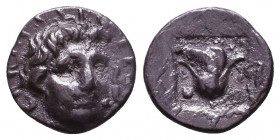 Rhodes , Island off Caria. AR. 229-205 BC. 
Reference:
Condition: Very Fine

Weight: 1,1 gr
Diameter: 11,9 mm