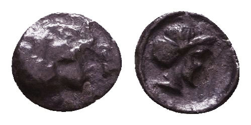 Greek Obol, Ca. 350-300 BC. AR.
Reference:
Condition: Very Fine

Weight: 0,1...
