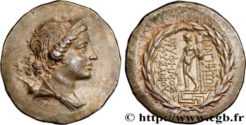 IONIA - MAGNESIA AD MEANDRUM
Type : Tétradrachme stéphanophore 
Date : c.150-140...