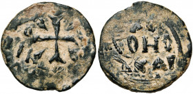 COMTE D''EDESSE, Richard de Salerne, régent (1104-1108), AE follis. 2e type. D/ Croix potencée, un globule à chaque bras, cantonnée de quatre traits o...