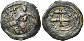 COMTE D''EDESSE, Baudouin II du Bourg, restauré (1108-1118), AE follis anonyme. Série lourde. 3e type. D/ Le comte deb. de f. , t. à g., ten. son épée...