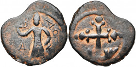 COMTE D''EDESSE, Baudouin II du Bourg, restauré (1108-1118), AE follis, vers 1110. Série légère. 1er type, avec légende verticale. D/ Le comte deb. à ...