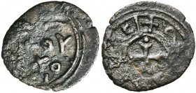 COMTE D''EDESSE, Baudouin II du Bourg, restauré (1108-1118), AE petit bronze. D/ Légende en quatre lignes: [+ BA/Γ]ΔOY/[I]N XO/MI. R/ Croix fourchue à...