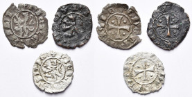 ROYAUME DE CHYPRE, Pierre Ier (1359-1369) ou Pierre II (1369-1382), lot de 3 deniers au lion. CCS 104-106. Rares.
Beau à Très Beau