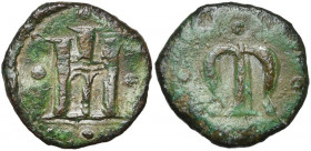 CAFFA, colonie génoise, AE follaro, s.d. (après 1434). D/ Castel génois entre quatre points. R/ Tamgha des Girey Khans entre quatre points. Lunardi, C...