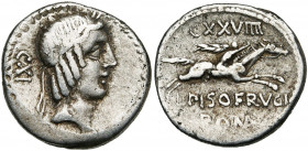 L. Piso Frugi, AR denier, 90 av. J.-C., Rome. D/ T. l. d''Apollon à d. Derrière, CXI. R/ Cavalier galopant à d., ten. une palme. Au-dessus, CXXVIIII. ...