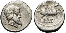 Q. Titius, AR denier, 90 av. J.-C., Rome. D/ T. barbue à d. de Mutinus Titinus (?), coiffé d''un diadème ailé. R/ Pégase cambré à d., les jambes arriè...