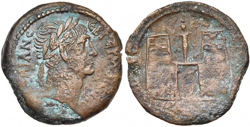 EGYPTE, ALEXANDRIE, Trajan (98-117), AE drachme, 111-112. D/ T. l. à d. R/ Templ...