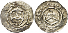NEDERLAND, FRIESLAND, Graafschap, Godfried met de Baard, hertog van Neder-Lotharingen, AR denarius, ca. 1050. Vz/ Hoofd v.v. met baard. Kz/ Gebouw met...