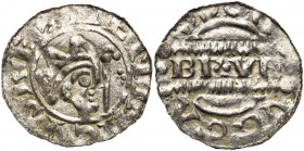 NEDERLAND, GRONINGEN (?), AR denarius, ca. 1050-1057. Imitatie van het Friese type van Bruno III geslagen te Dokkum. Vz/ Gekroond hoofd naar r., met d...
