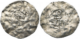 NEDERLAND, TIEL, Hendrik III (1036-1056), AR denarius, na 1046. Vz/ Gekroond hoofd v.v. Kz/ BO/+LIEI/[]. Ilisch I, 3.17 var. 1,23g.
Fraai à Zeer Fraa...